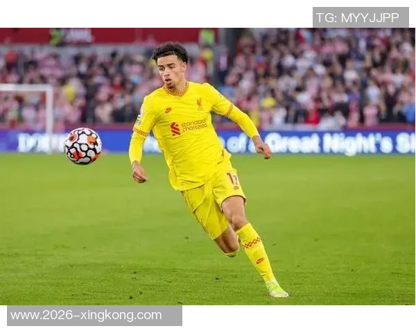 柯蒂斯琼斯在欧冠中展现出92传球成功率成为中场球员第三高的表现