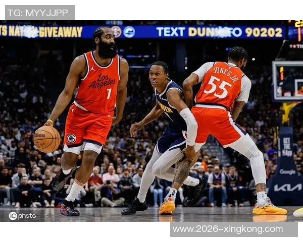 哈登关键时刻放弃挡拆选择单挑重现火箭时期的孤独战斗